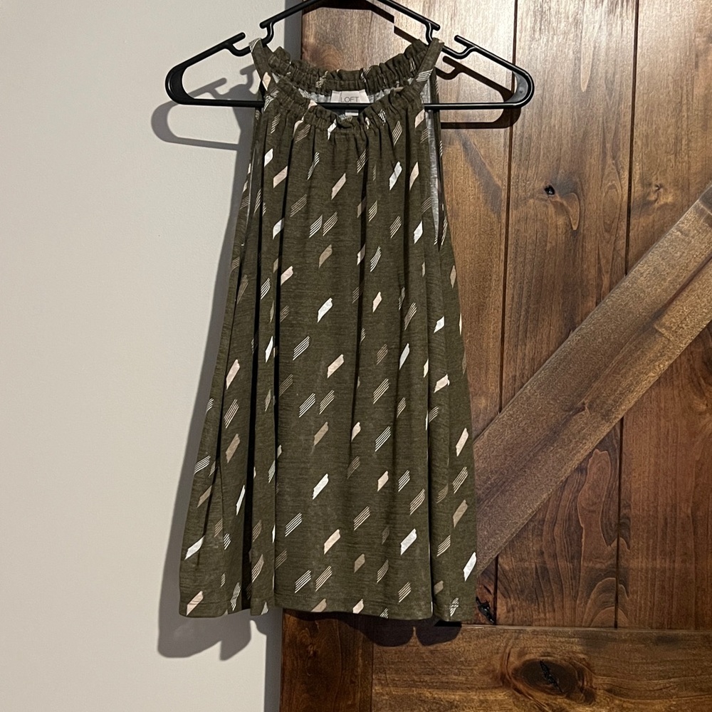 LOFT Olive Sleeveless Top with Pattern